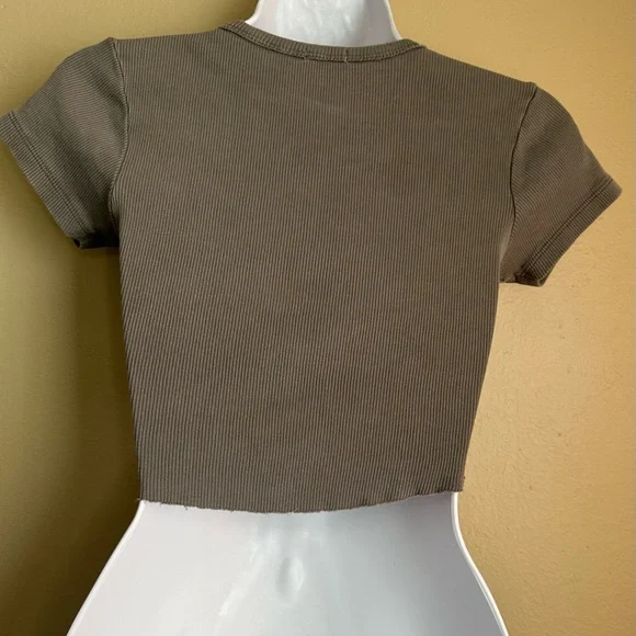 Gray Garage Cropped Tee - Picture 2 of 4